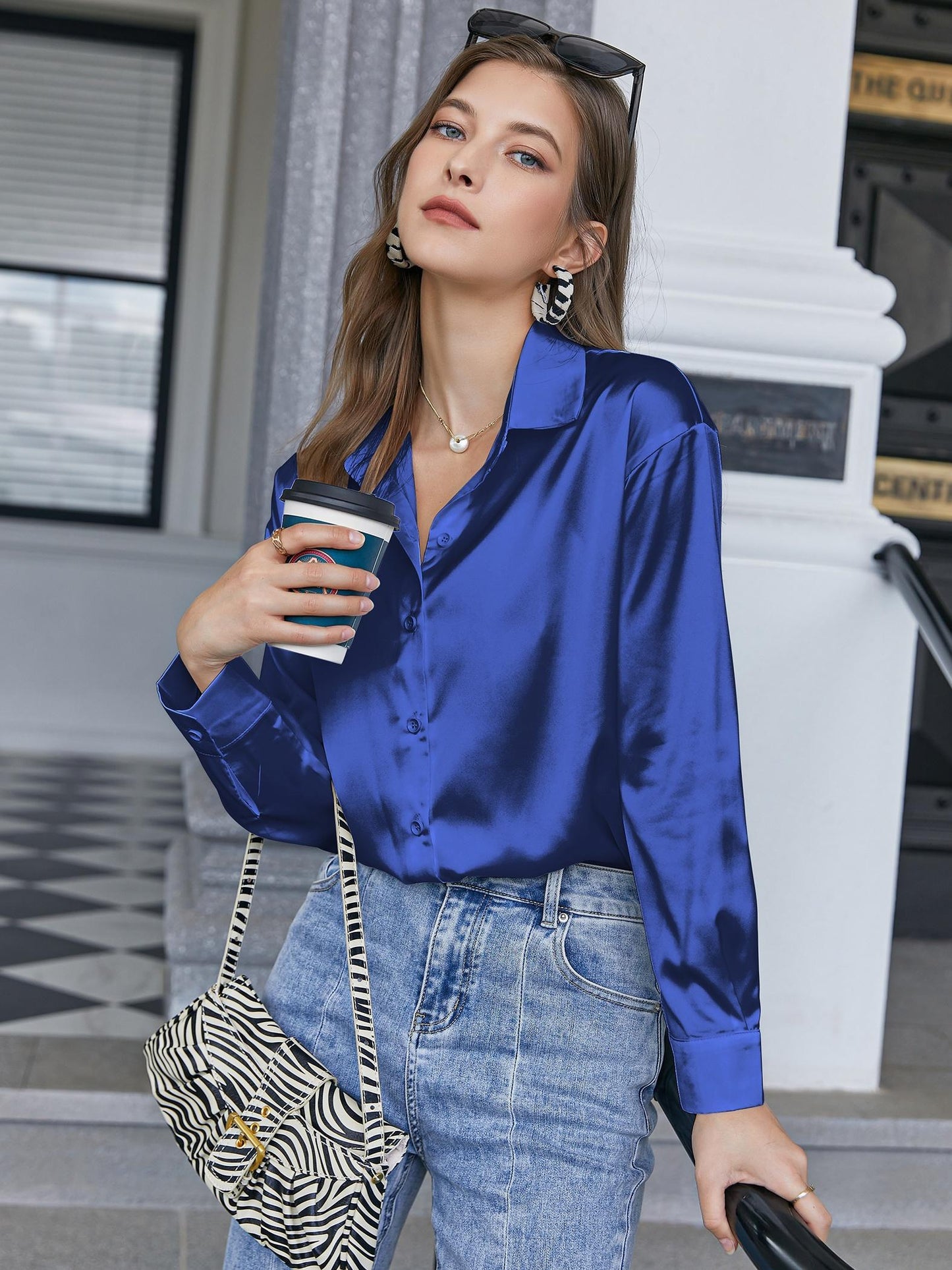 Rozanne - Casual Satijnen Blouse met Knoopsluiting en Lange Mouwen